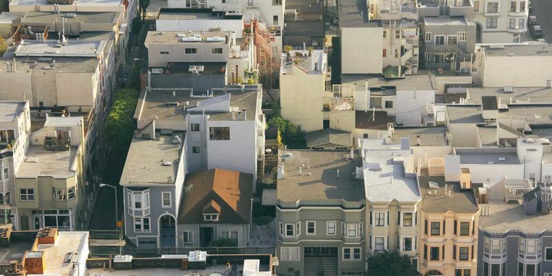 股权激励方案设计与法律风险防范：企业如何通过专业法律服务合法激励核心员工